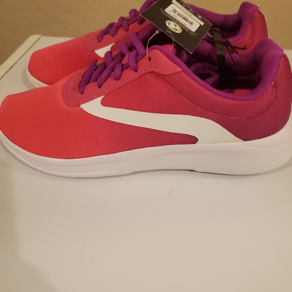 Athletic Shoes Magenta/White Size 6